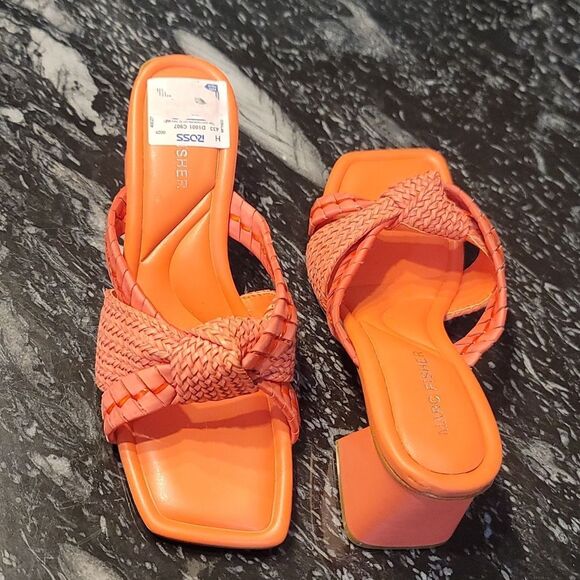 BRAND NEW MARC FISHER WITH INTERWOVEN STRAPS SQUARE OPEN TOE SANDAL - Picture 7 of 16